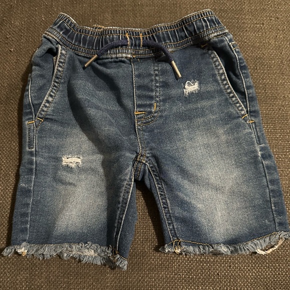 Hudson toddler boy jean shorts, size 5 - Picture 1 of 4